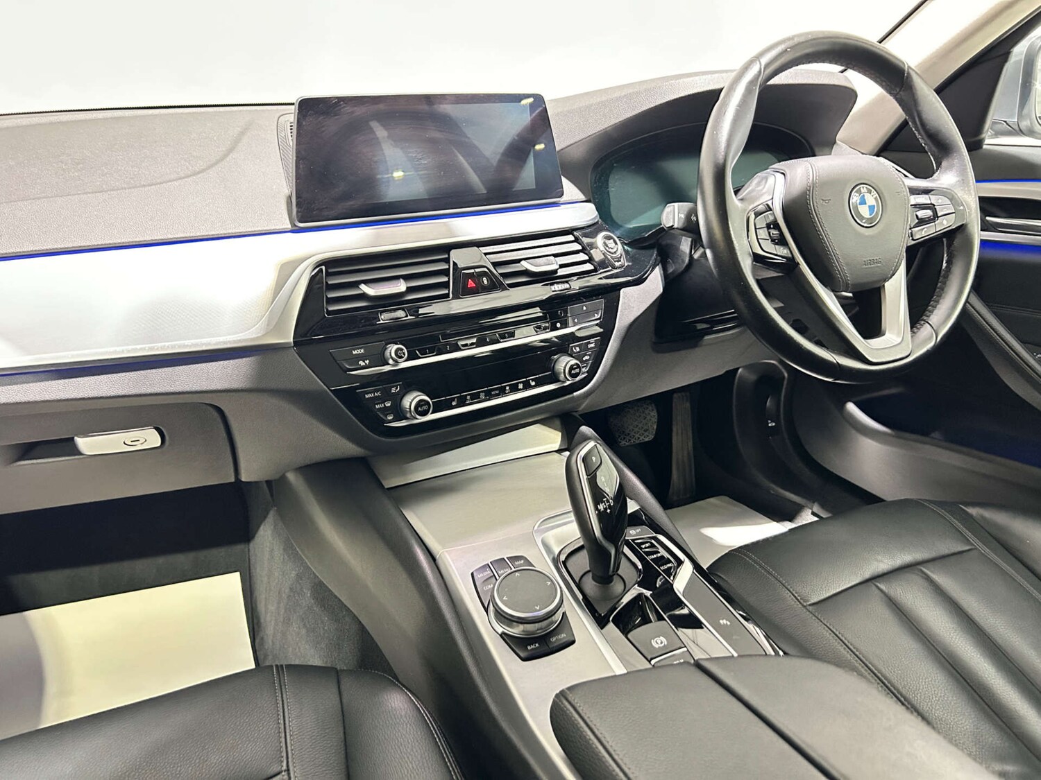 Used BMW 5 Series 2018 for sale - 77200704: Photo 31