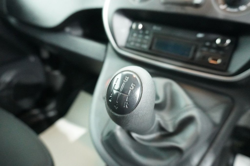 Used Renault Kangoo 2015 for sale - 76820361: Photo 35