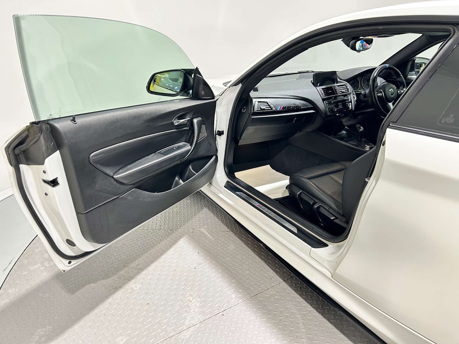 Used BMW 2 Series 2015 for sale - 77328551: Photo 26