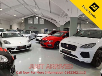 Used Porsche Macan 2020 for sale - 77200701: Photo
