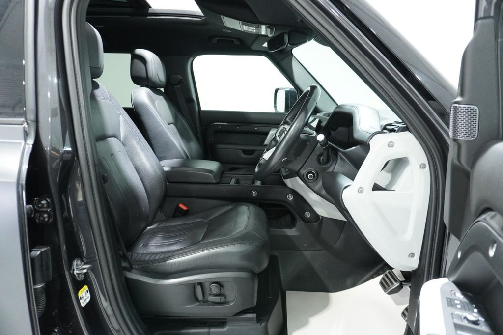 Used Land Rover Defender 2022 for sale - 76820324: Photo 10