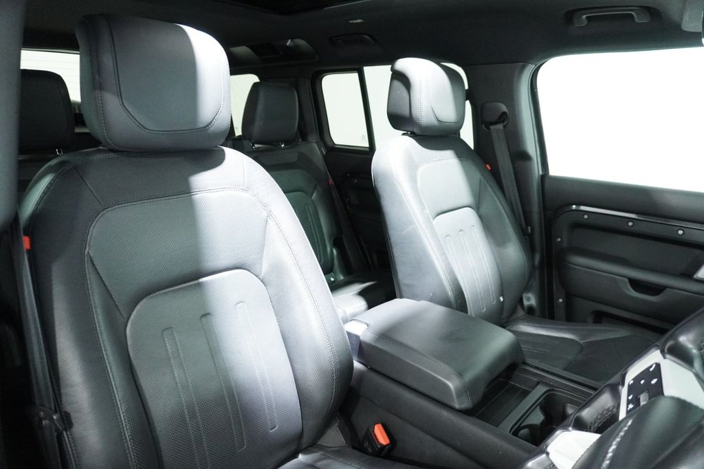 Used Land Rover Defender 2022 for sale - 76820324: Photo 15