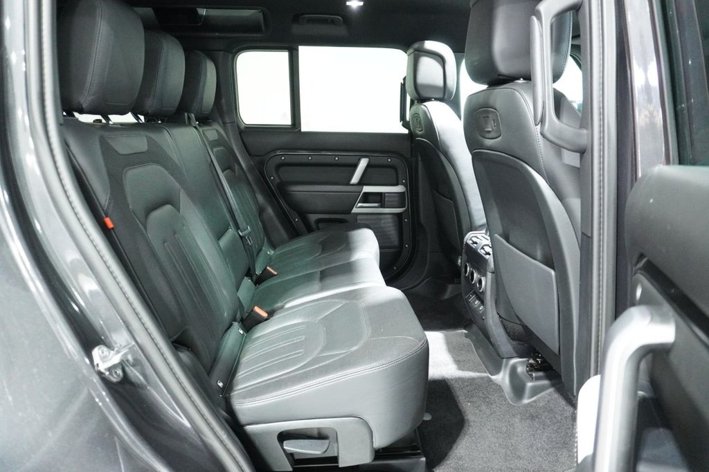 Used Land Rover Defender 2022 for sale - 76820324: Photo 16