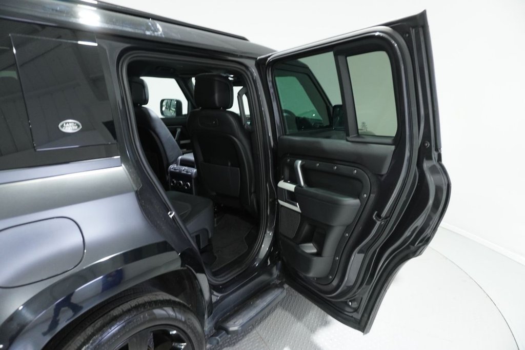 Used Land Rover Defender 2022 for sale - 76820324: Photo 31