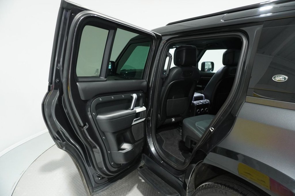 Used Land Rover Defender 2022 for sale - 76820324: Photo 33