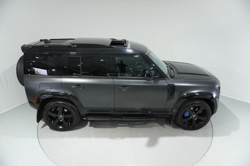 Used Land Rover Defender 2022 for sale - 76820324: Photo 5