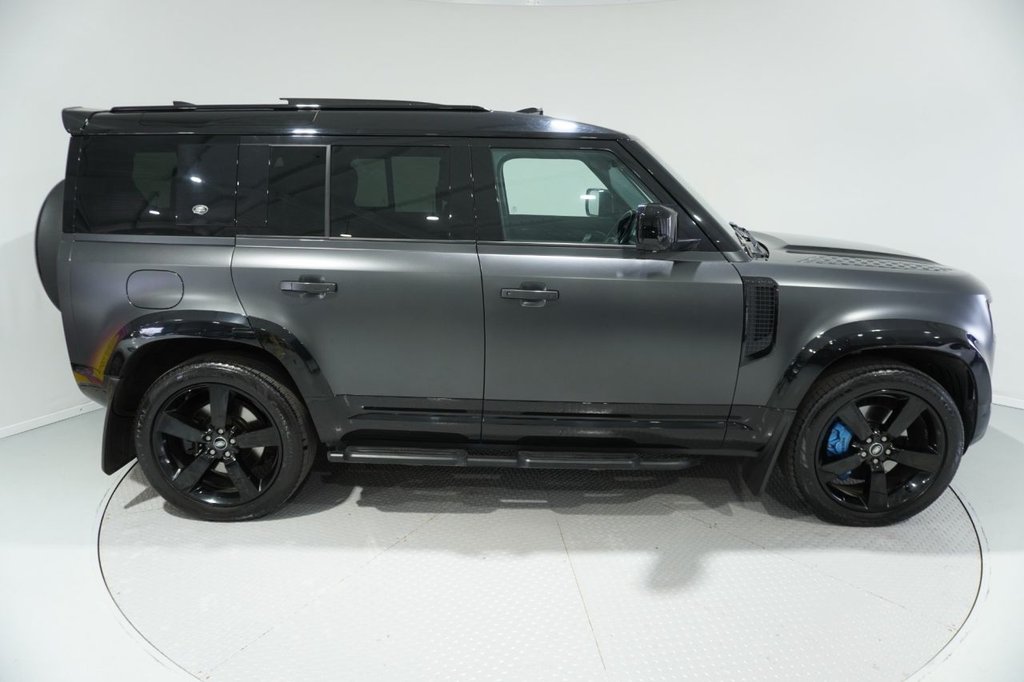 Used Land Rover Defender 2022 for sale - 76820324: Photo 6
