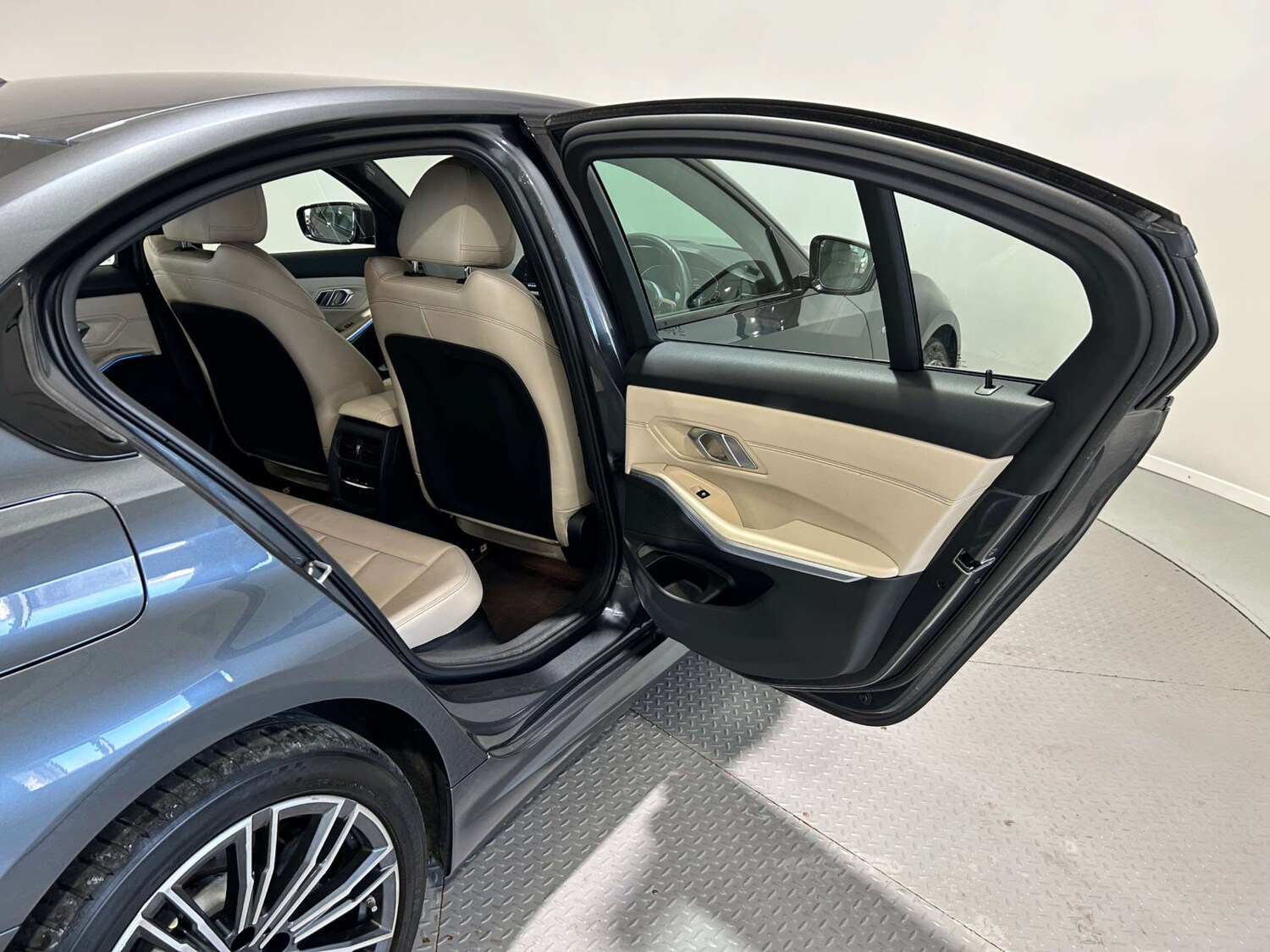Used BMW 3 Series 2019 for sale - 77604058: Photo 24