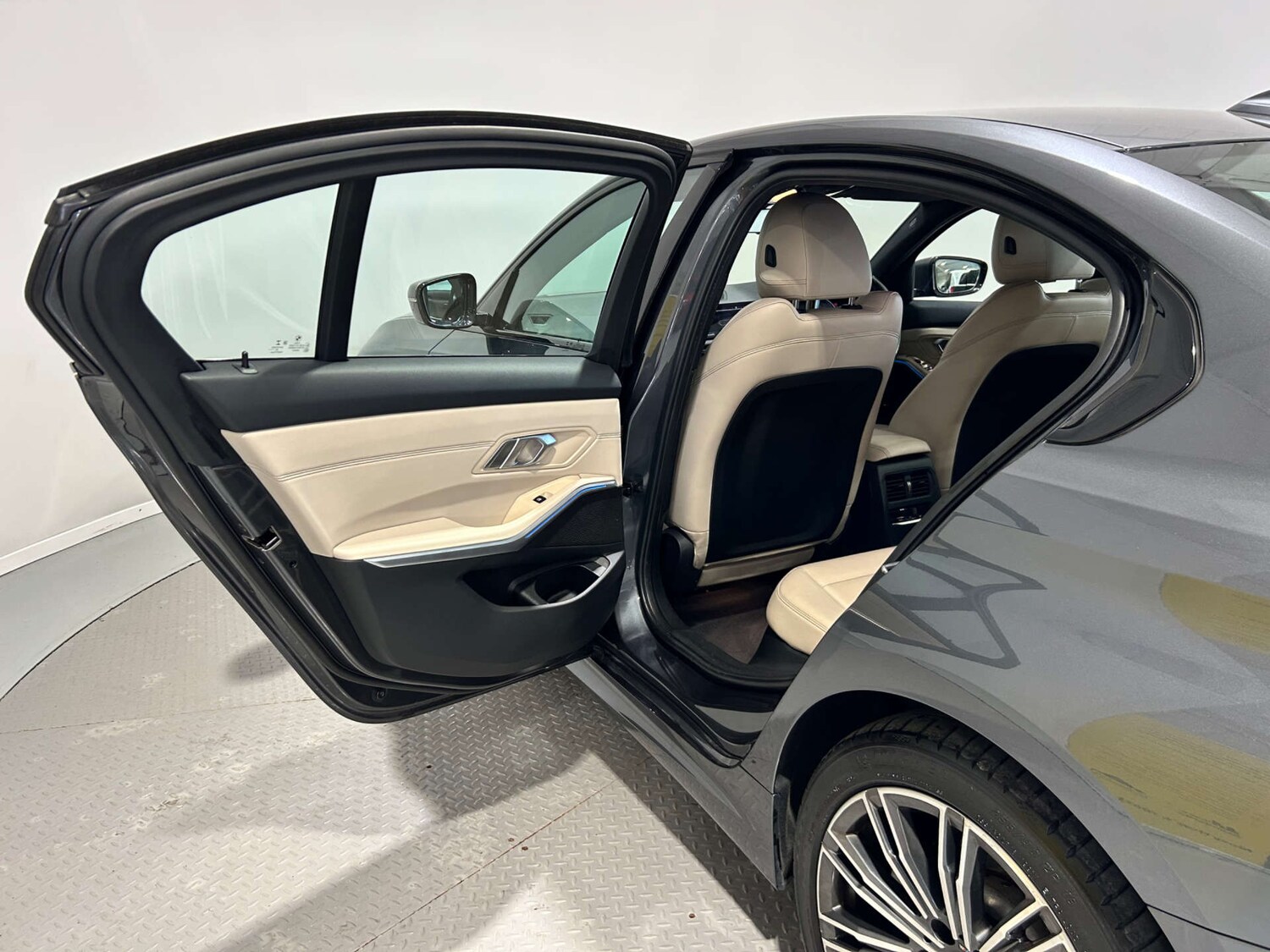 Used BMW 3 Series 2019 for sale - 77604058: Photo 29