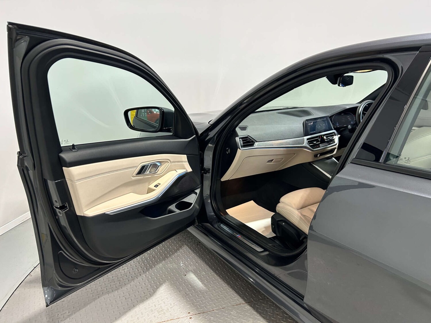 Used BMW 3 Series 2019 for sale - 77604058: Photo 30