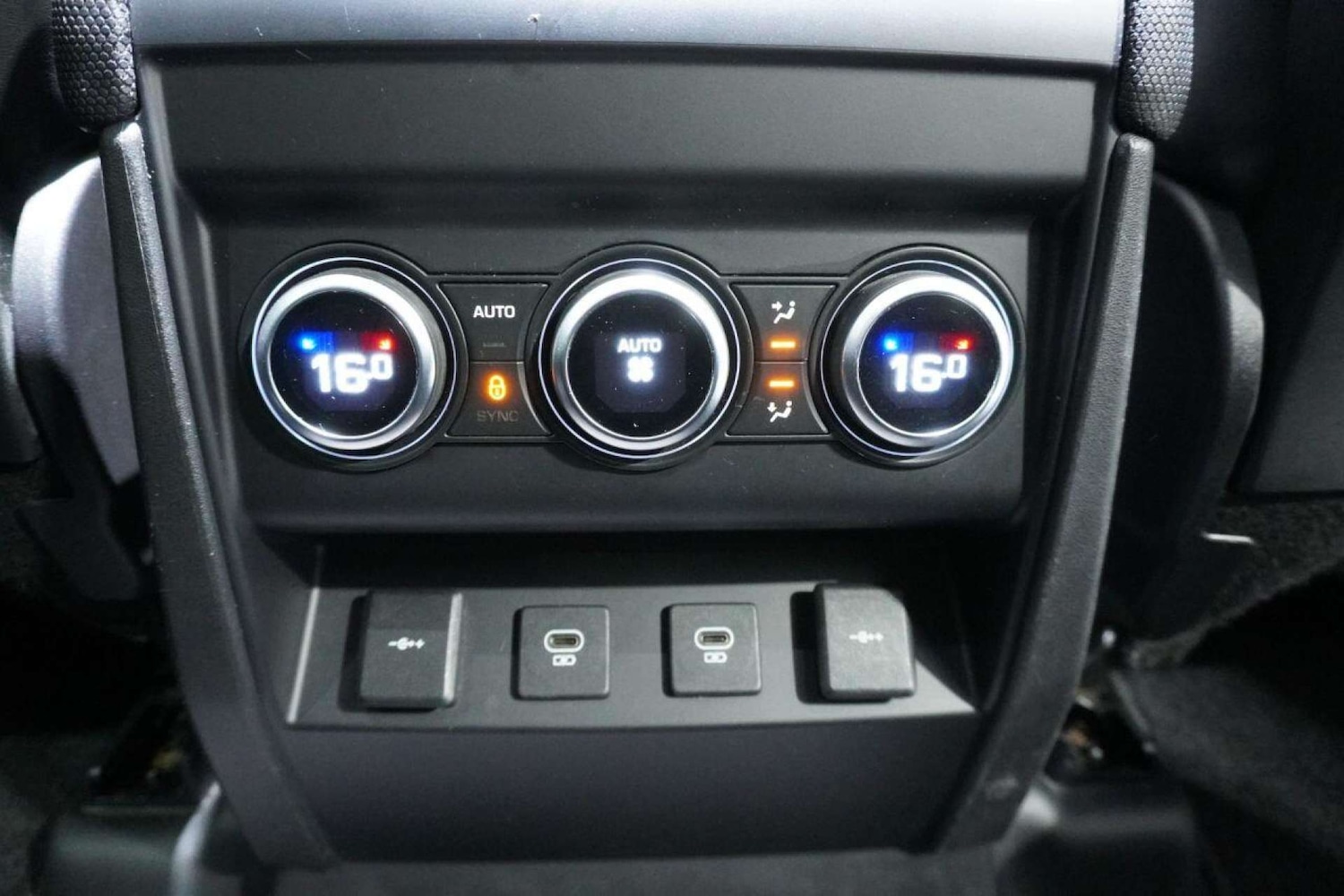 Used Land Rover Defender 2022 for sale - 77113516: Photo 71