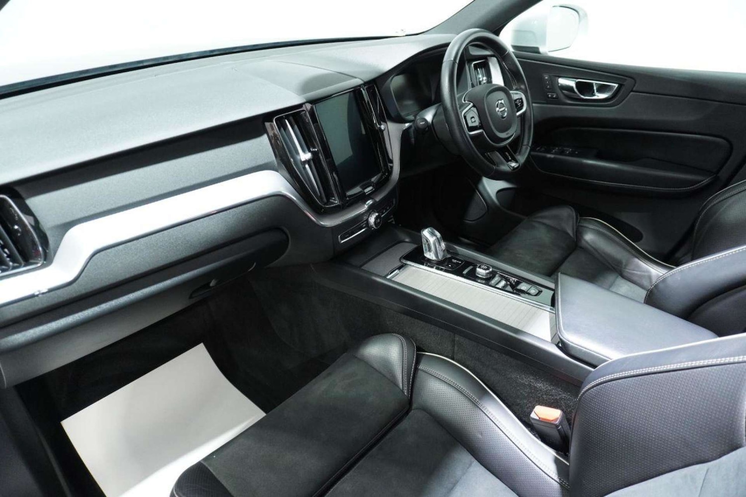 Used Volvo XC60 2018 for sale - 77061687: Photo 23