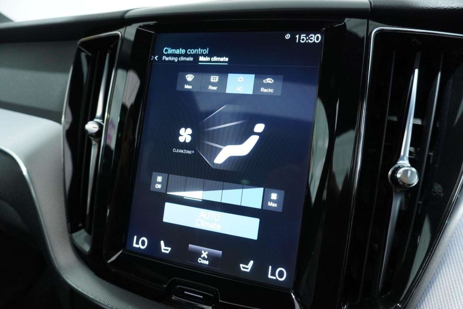 Used Volvo XC60 2018 for sale - 77061687: Photo 48