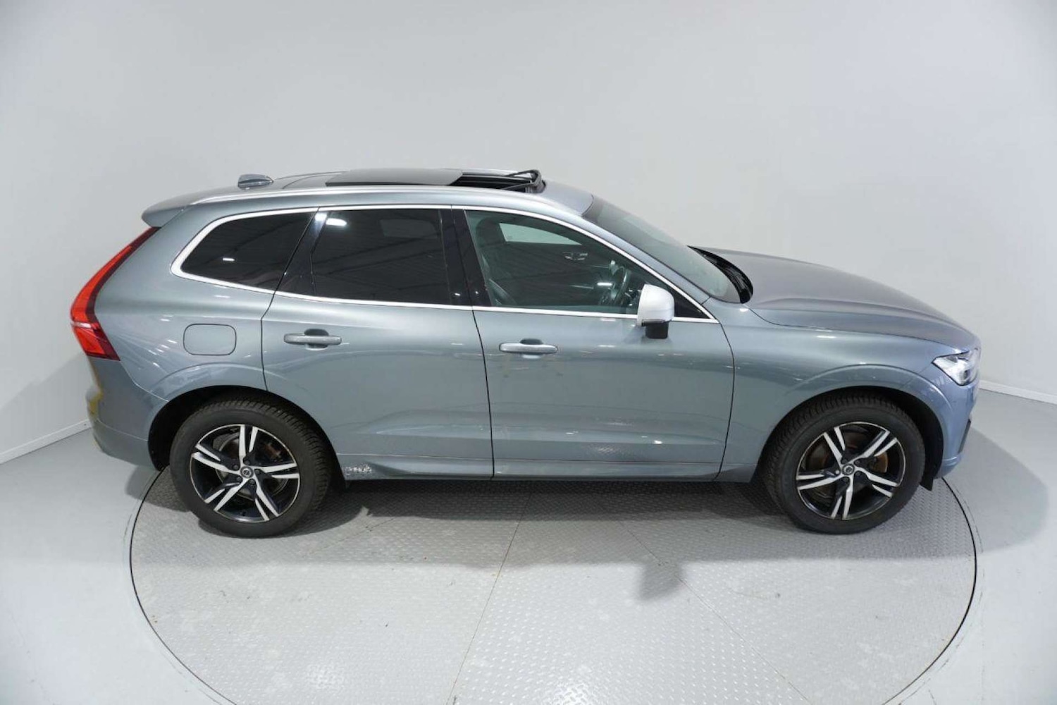 Used Volvo XC60 2018 for sale - 77061687: Photo 6