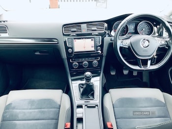 Used Volkswagen Golf 2017 for sale - 75533110: Photo
