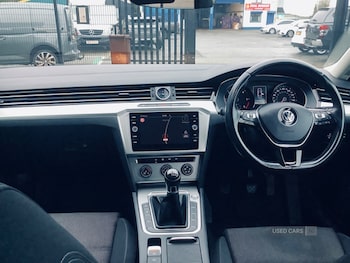 Used Volkswagen Passat 2018 for sale - 77009326: Photo