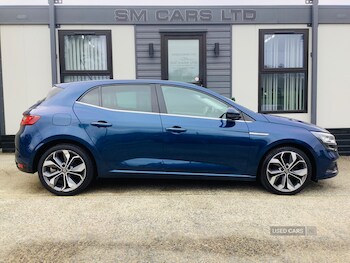 Used Renault Megane 2017 for sale - 77613456: Photo