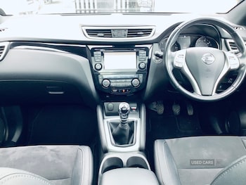 Used Nissan Qashqai 2017 for sale - 75162708: Photo