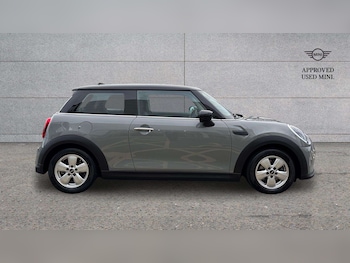 Used MINI Hatch 2022 for sale - 77914129: Photo