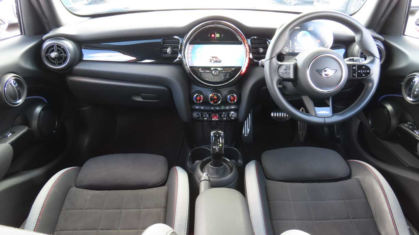 Used MINI Hatch 2023 for sale - 77577183: Photo 4