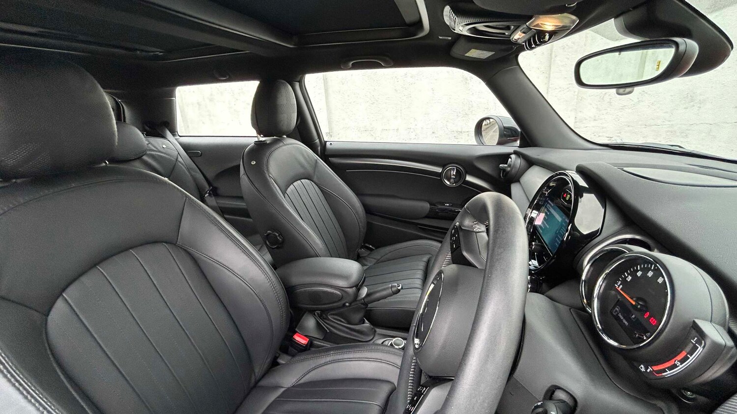 Used MINI Hatch 2023 for sale - 77810747: Photo 11