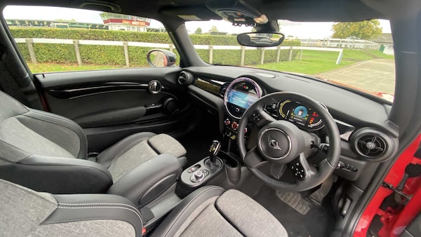 Used MINI Hatch 2022 for sale - 76170120: Photo 18