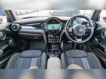 Used MINI Hatch 2023 for sale - 78337667: Photo