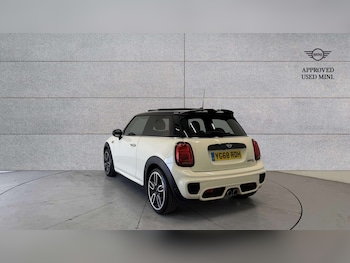 Used MINI Hatch 2019 for sale - 78732116: Photo