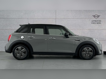 Used MINI Hatch 2021 for sale - 76378801: Photo