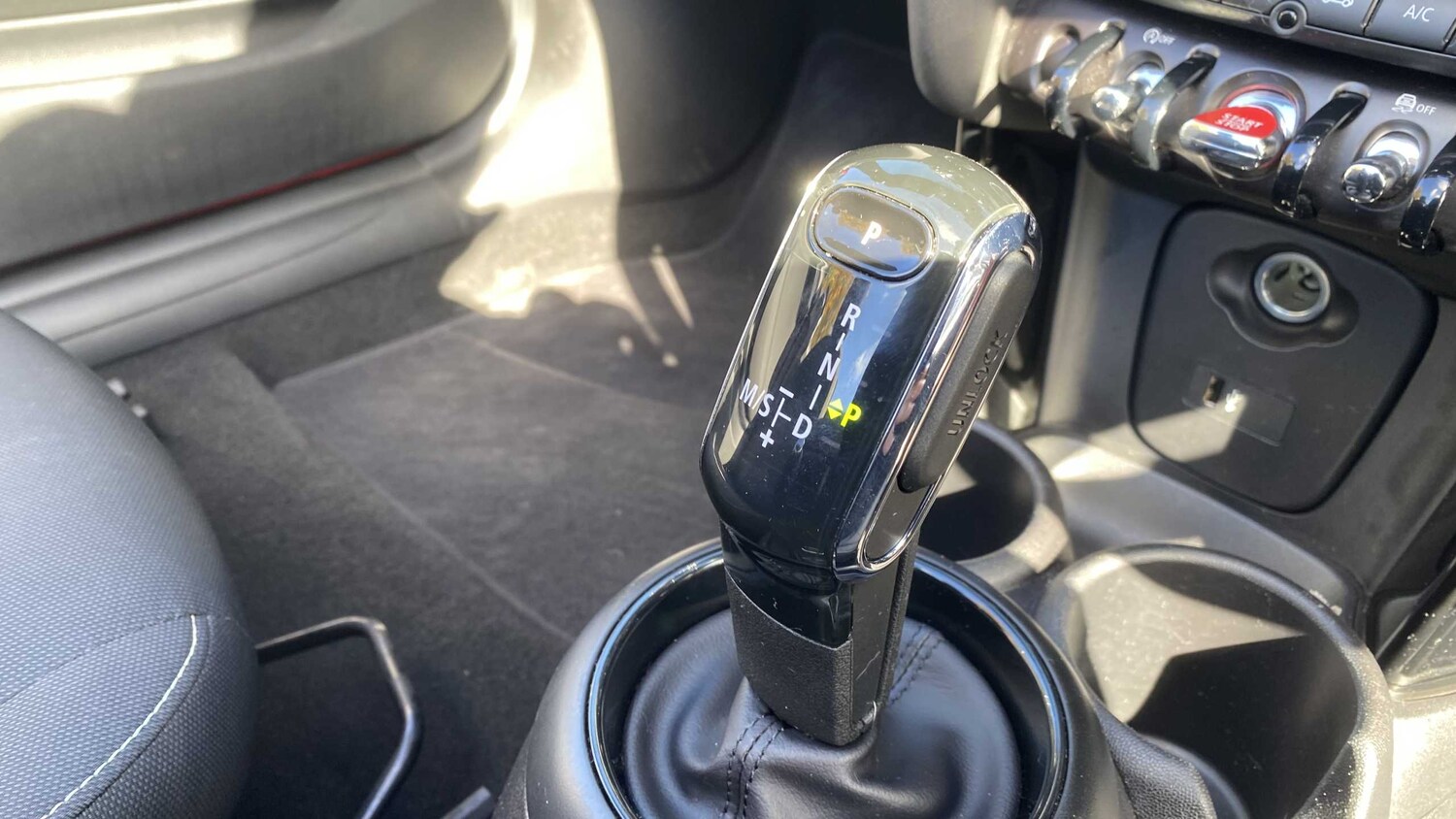 Used MINI Convertible 2021 for sale - 76192006: Photo 30