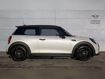 Used MINI Hatch 2023 for sale - 77979431: Photo