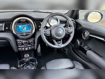 Used MINI Hatch 2018 for sale - 79391041: Photo