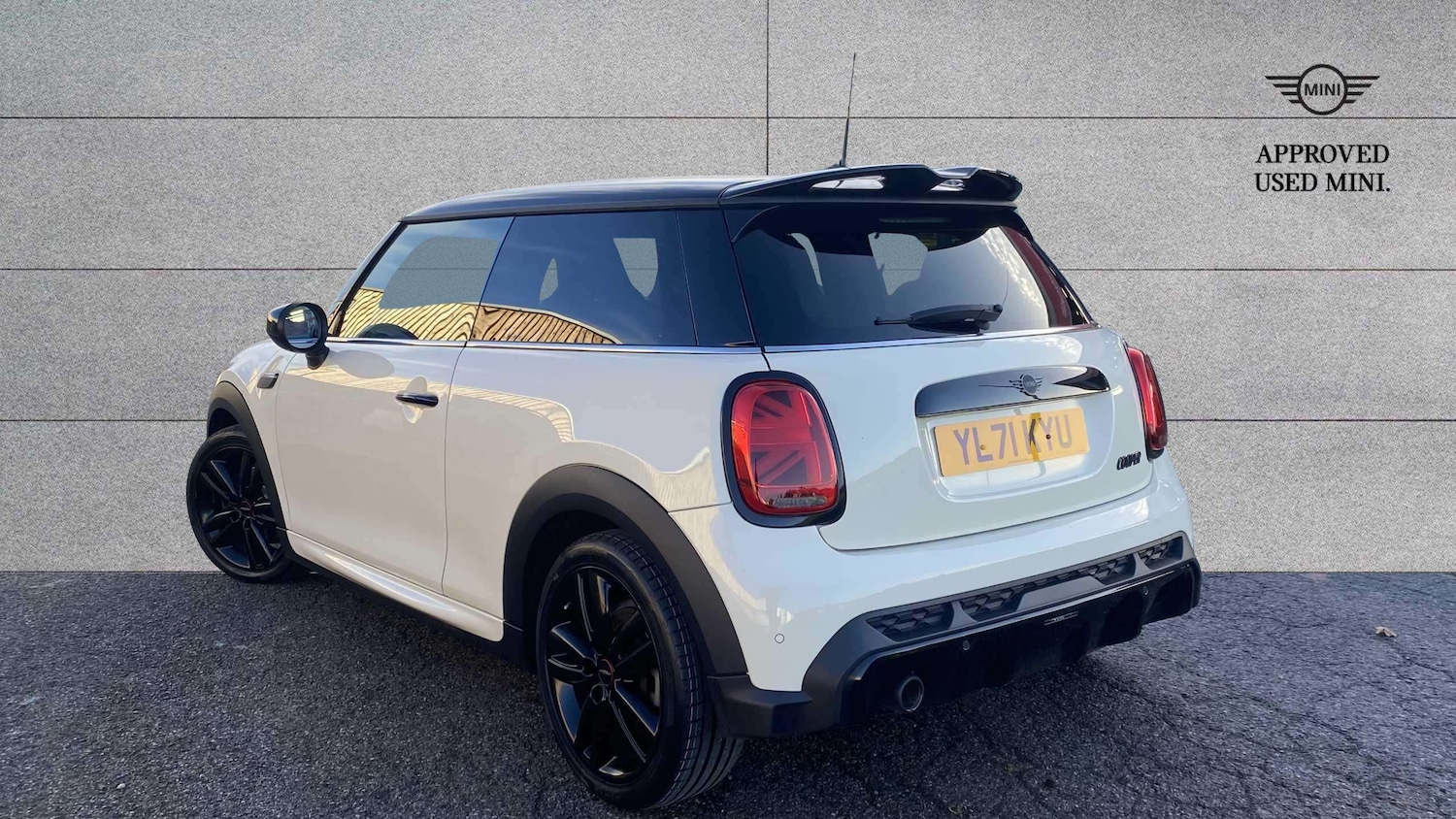 Used MINI Hatch 2021 for sale - 77076634: Photo 2