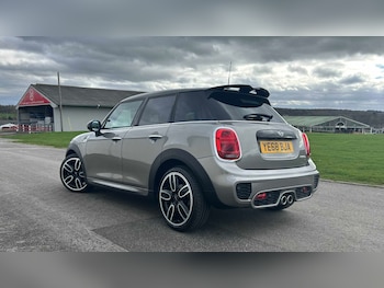 Used MINI Hatch 2018 for sale - 77827449: Photo