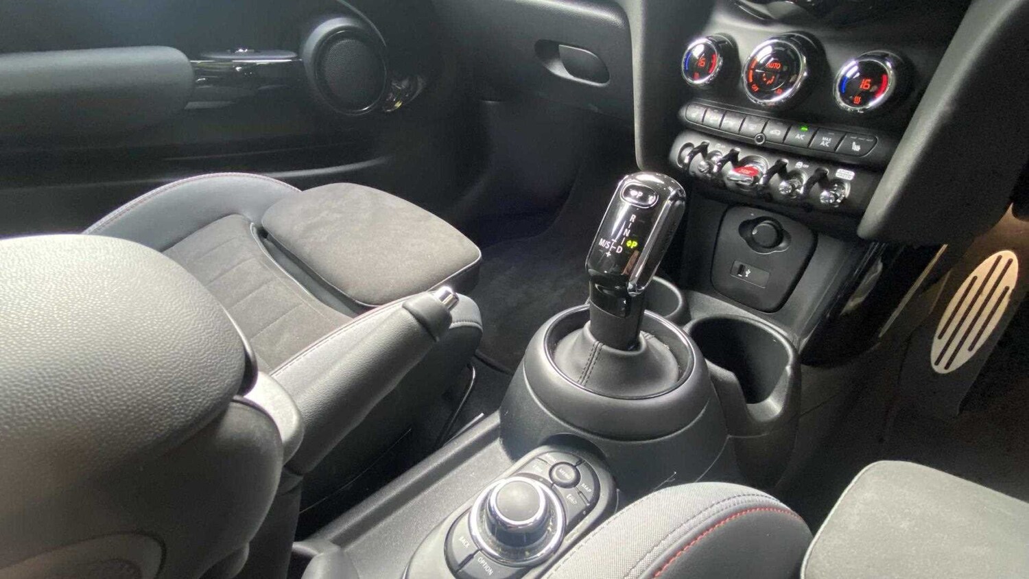 Vehicle 28