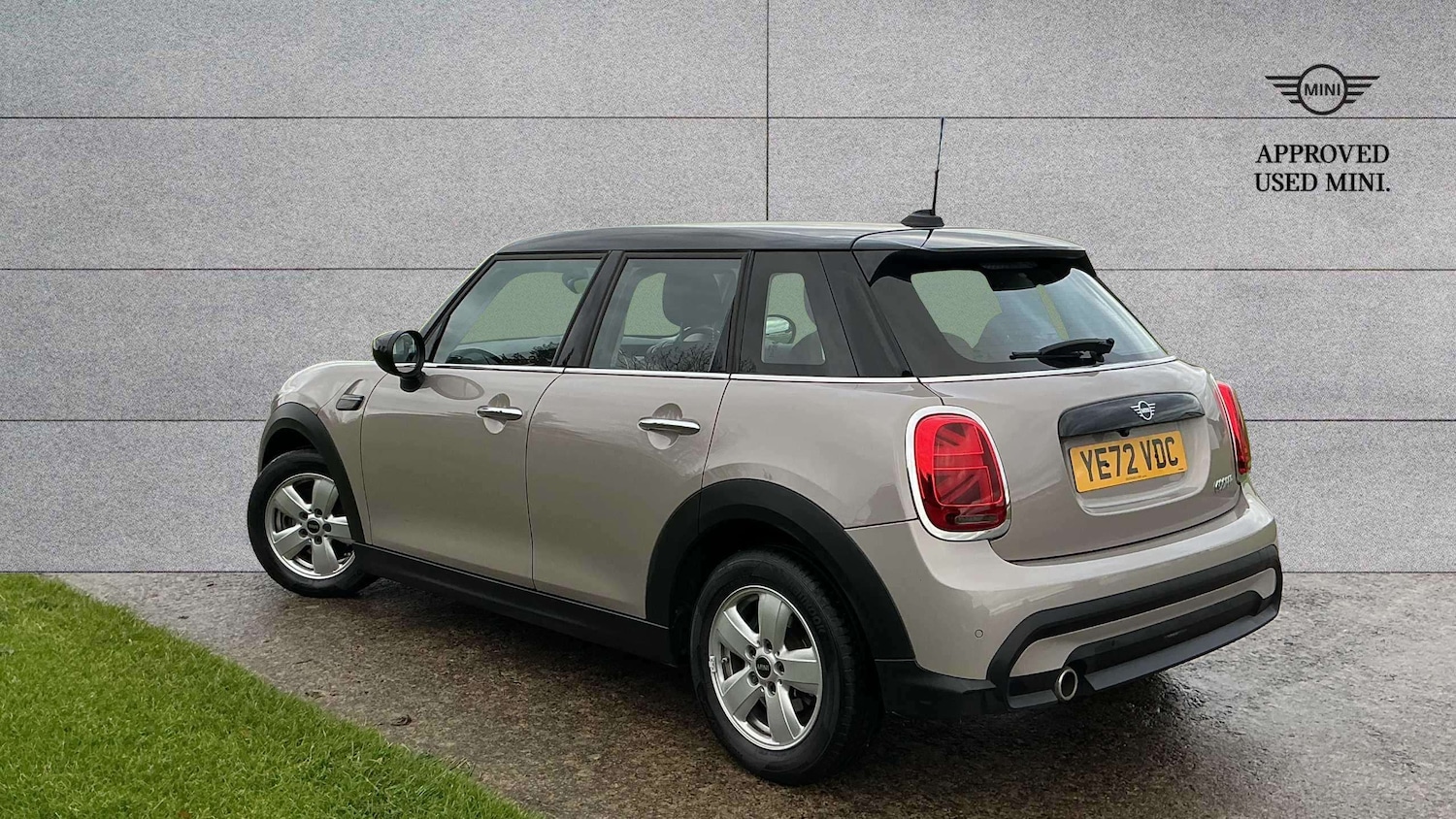 Used MINI Hatch 2022 for sale - 76460436: Photo 2