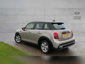 Used MINI Hatch 2022 for sale - 76460436: Photo