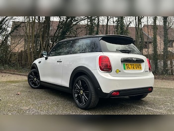 Used MINI Hatch 2022 for sale - 77674650: Photo