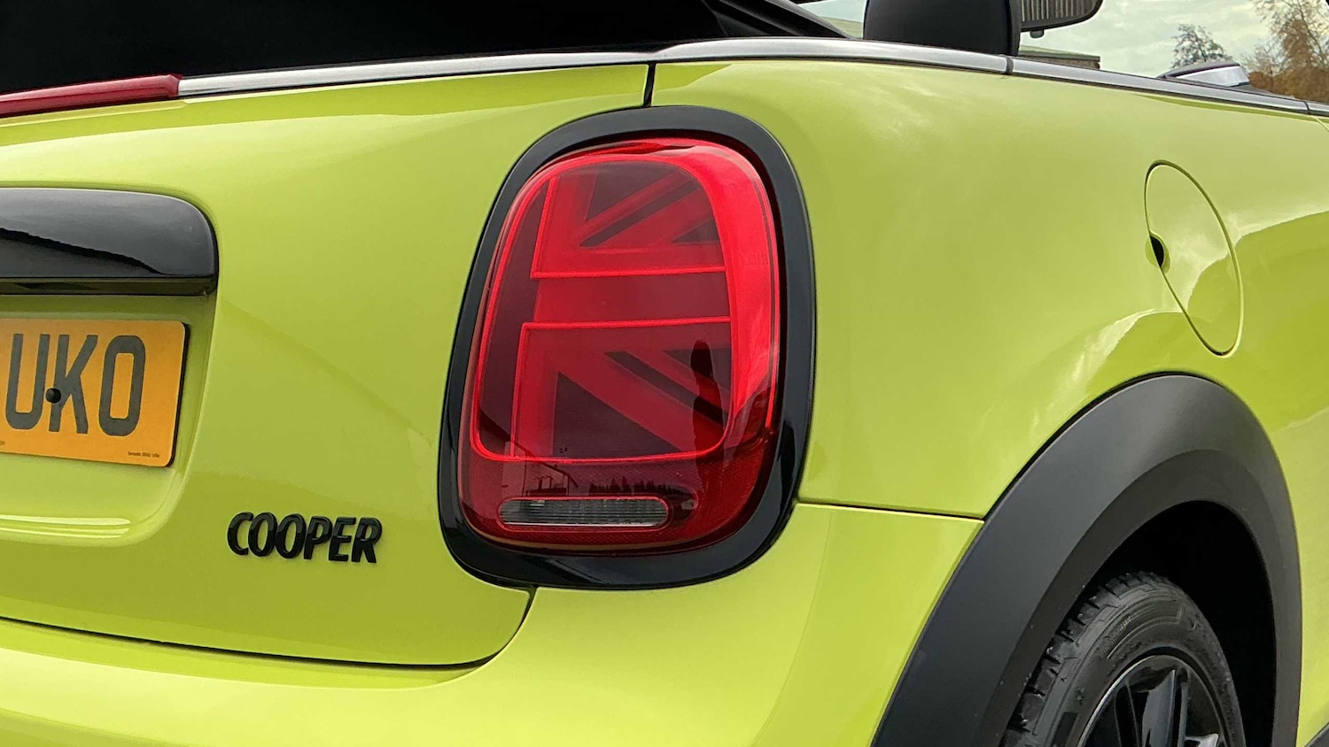 Used MINI Convertible 2022 for sale - 76442454: Photo 2