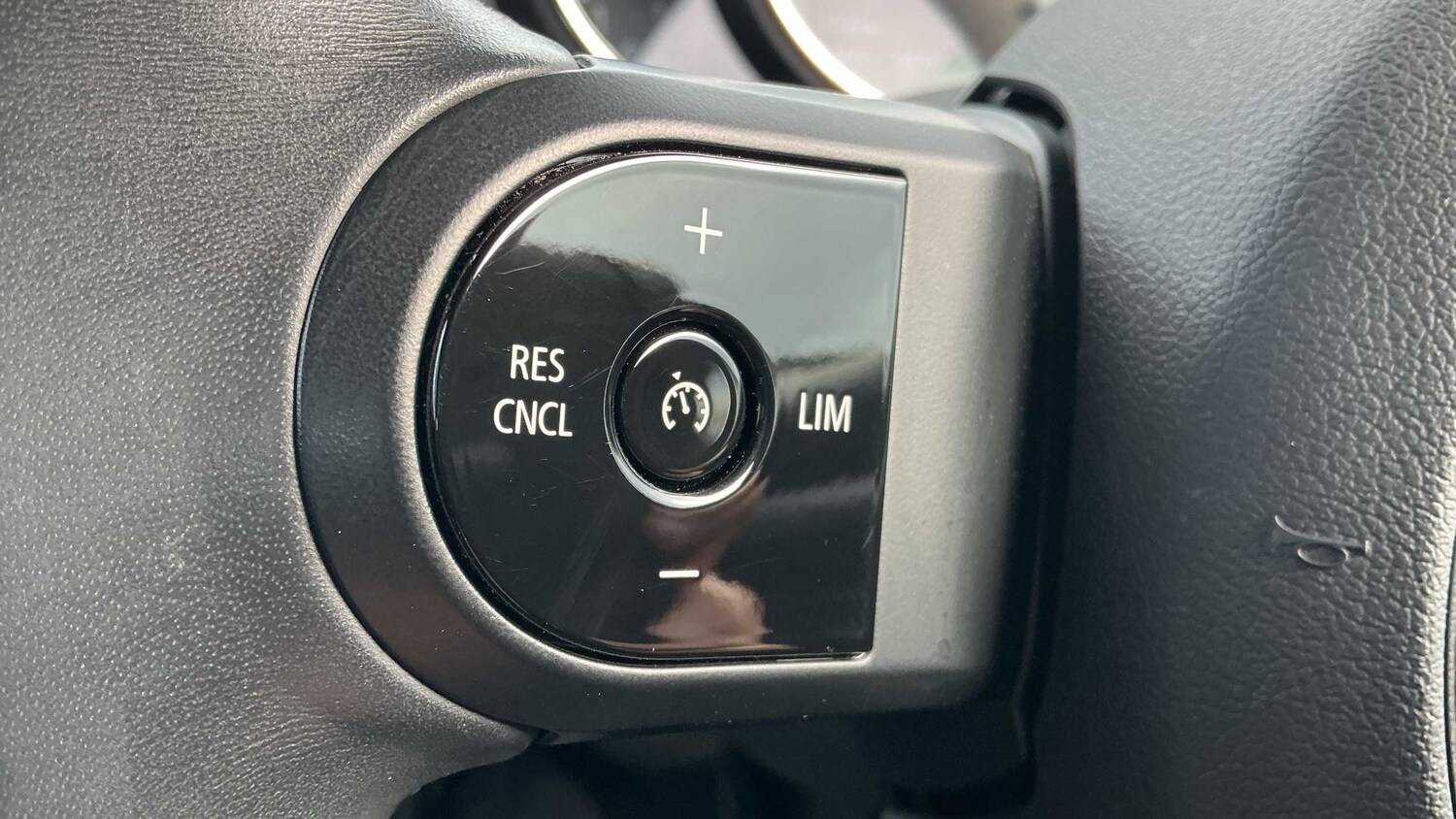 Used MINI Convertible 2022 for sale - 76442454: Photo 22