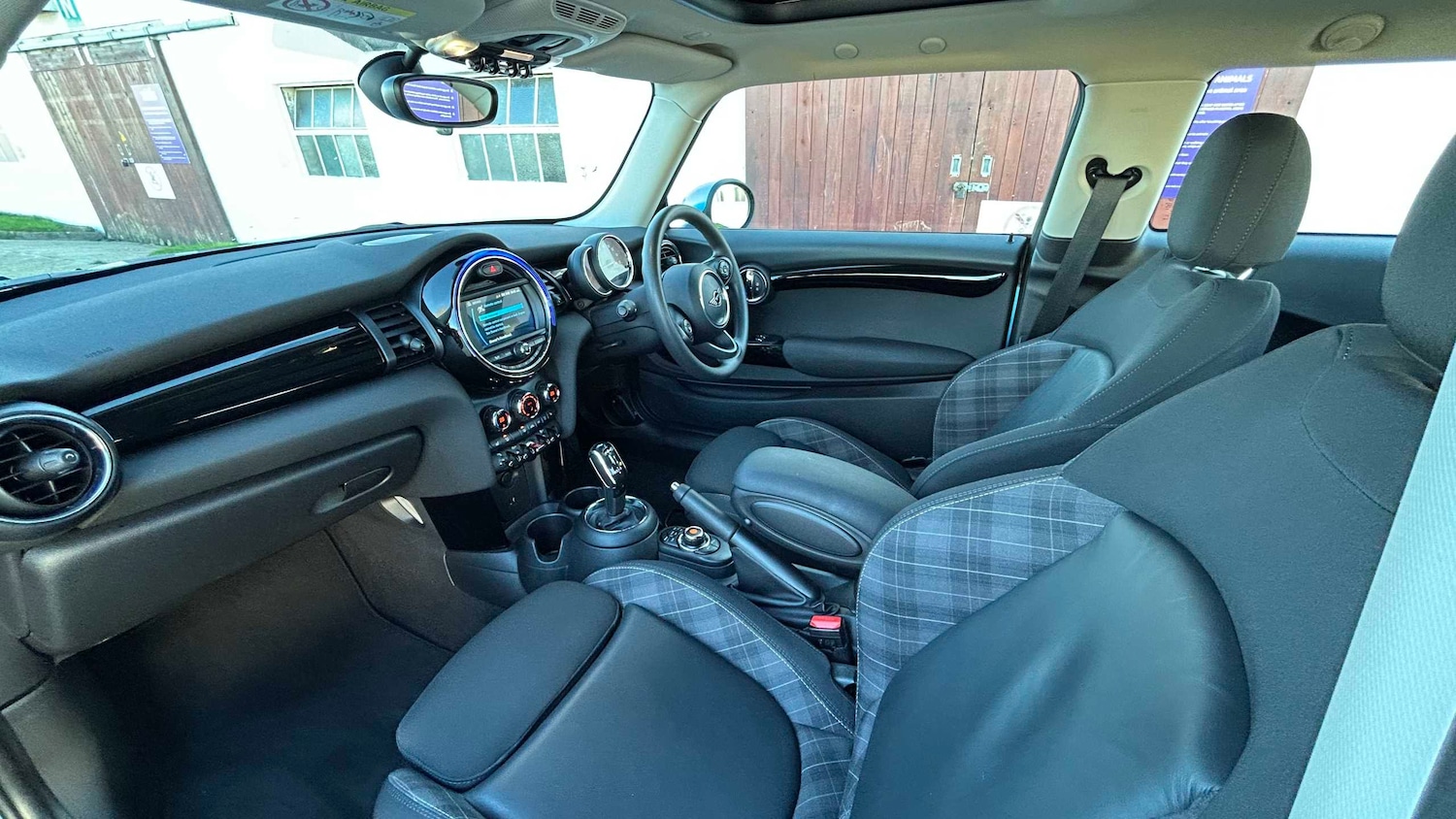 Used MINI Hatch 2019 for sale - 77112321: Photo 18