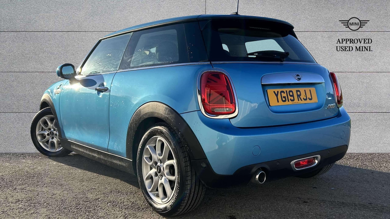Used MINI Hatch 2019 for sale - 77112321: Photo 2