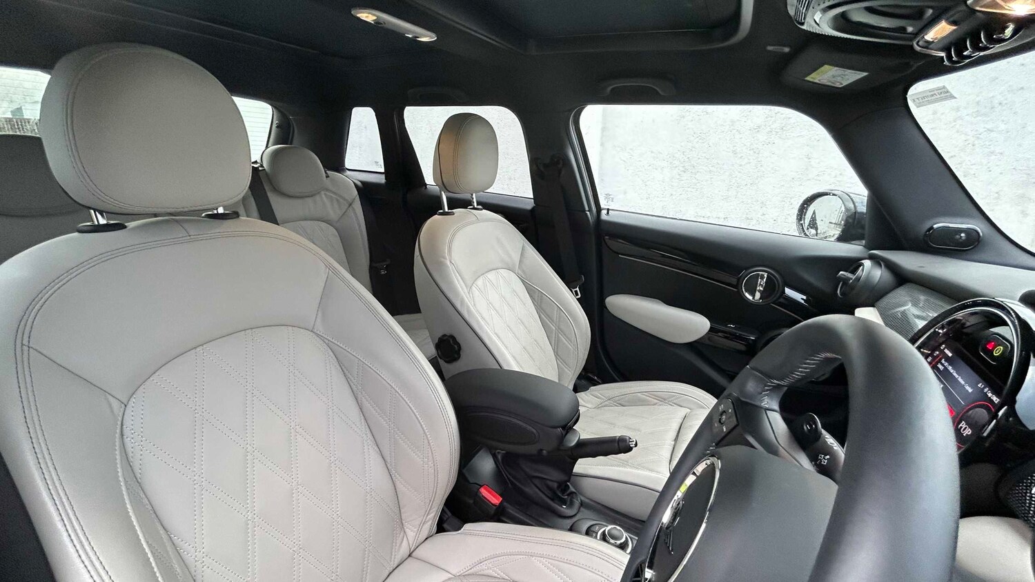 Used MINI Hatch 2023 for sale - 77628285: Photo 12