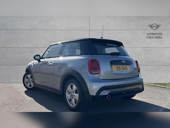 Used MINI Hatch 2023 for sale - 77859825: Photo