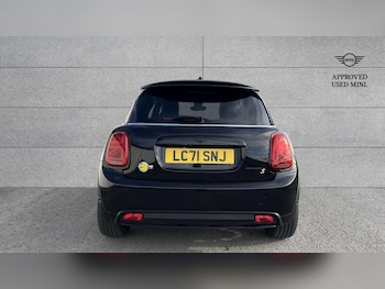 Used MINI Hatch 2021 for sale - 77674701: Photo