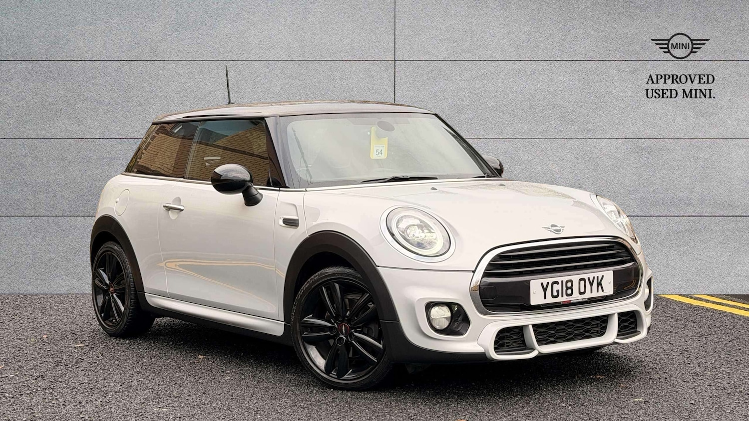 Used MINI Hatch 2018 for sale - 76524037: Photo 1