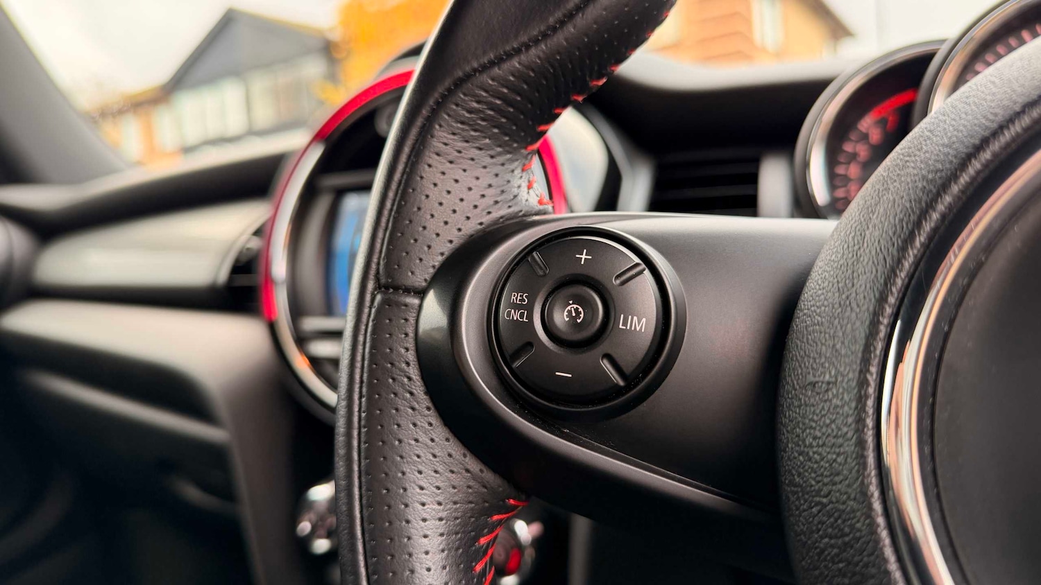 Used MINI Hatch 2018 for sale - 76524037: Photo 24