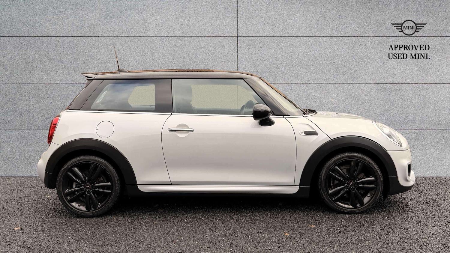 Used MINI Hatch 2018 for sale - 76524037: Photo 4