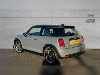 Used MINI Hatch 2021 for sale - 76704989: Photo