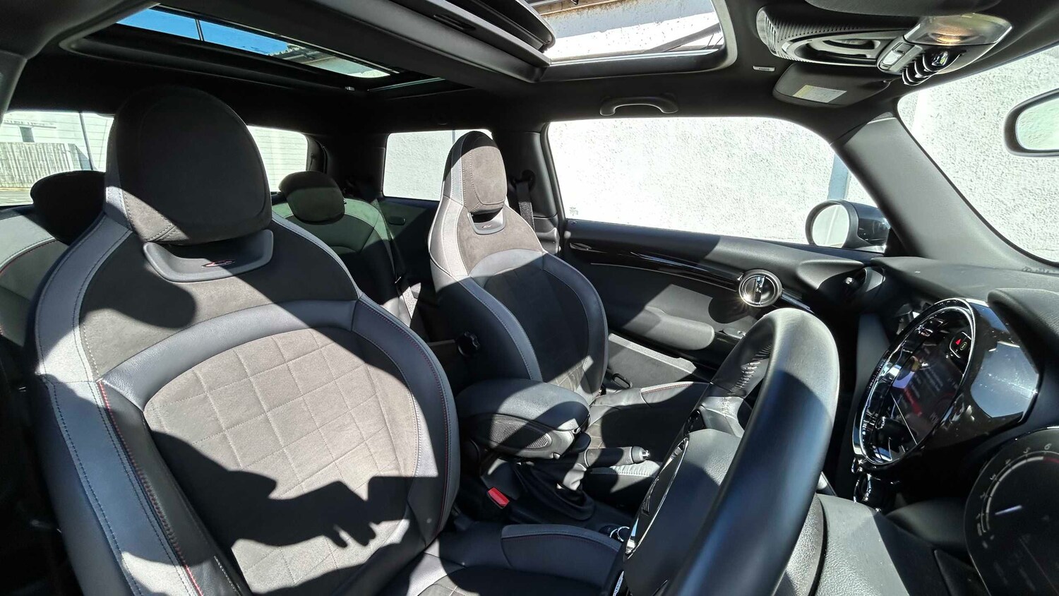 Used MINI Hatch 2023 for sale - 77928569: Photo 8